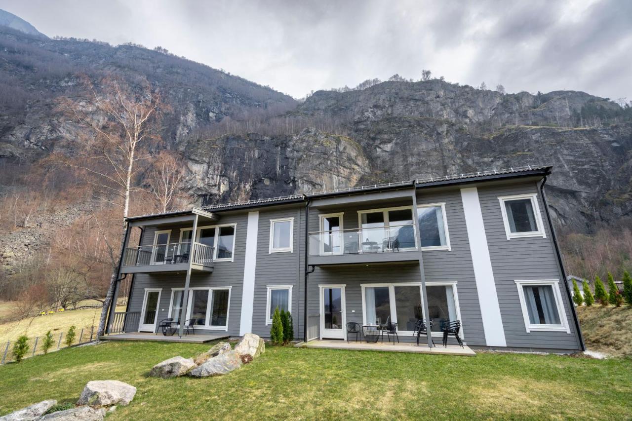 Skaimsberg Holiday Apartments Aurland Exterior photo