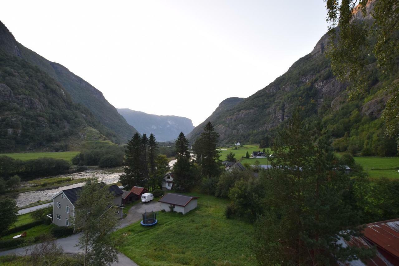 Skaimsberg Holiday Apartments Aurland Exterior photo